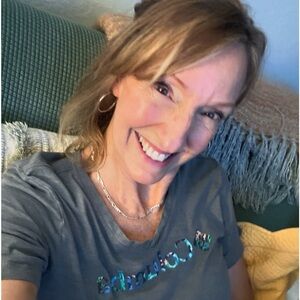 Meet your Posher, Debbie